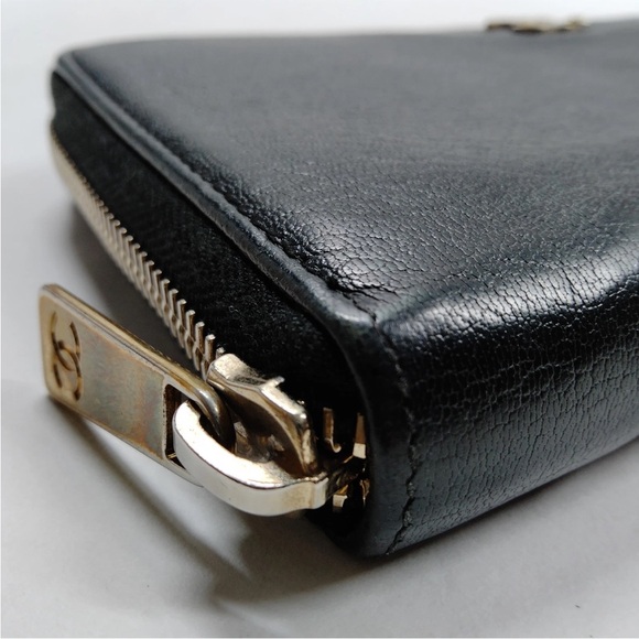Chanel Black Leather Zip Wallet with Gold Accents - Picture 9 of 10